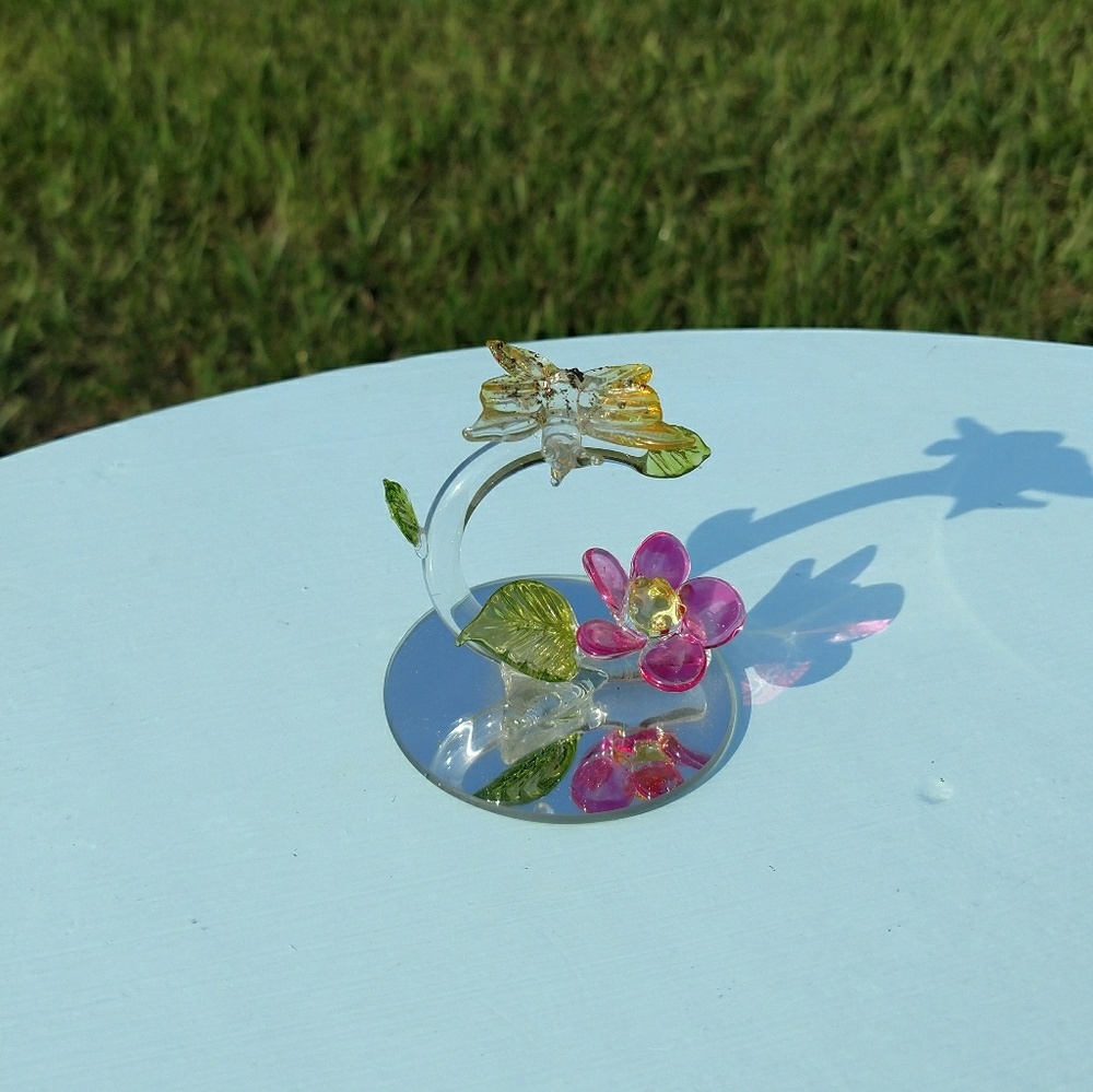 SOLD Butterfly Flower Spun Glass Ornament Figurine - Picture 3 of 4